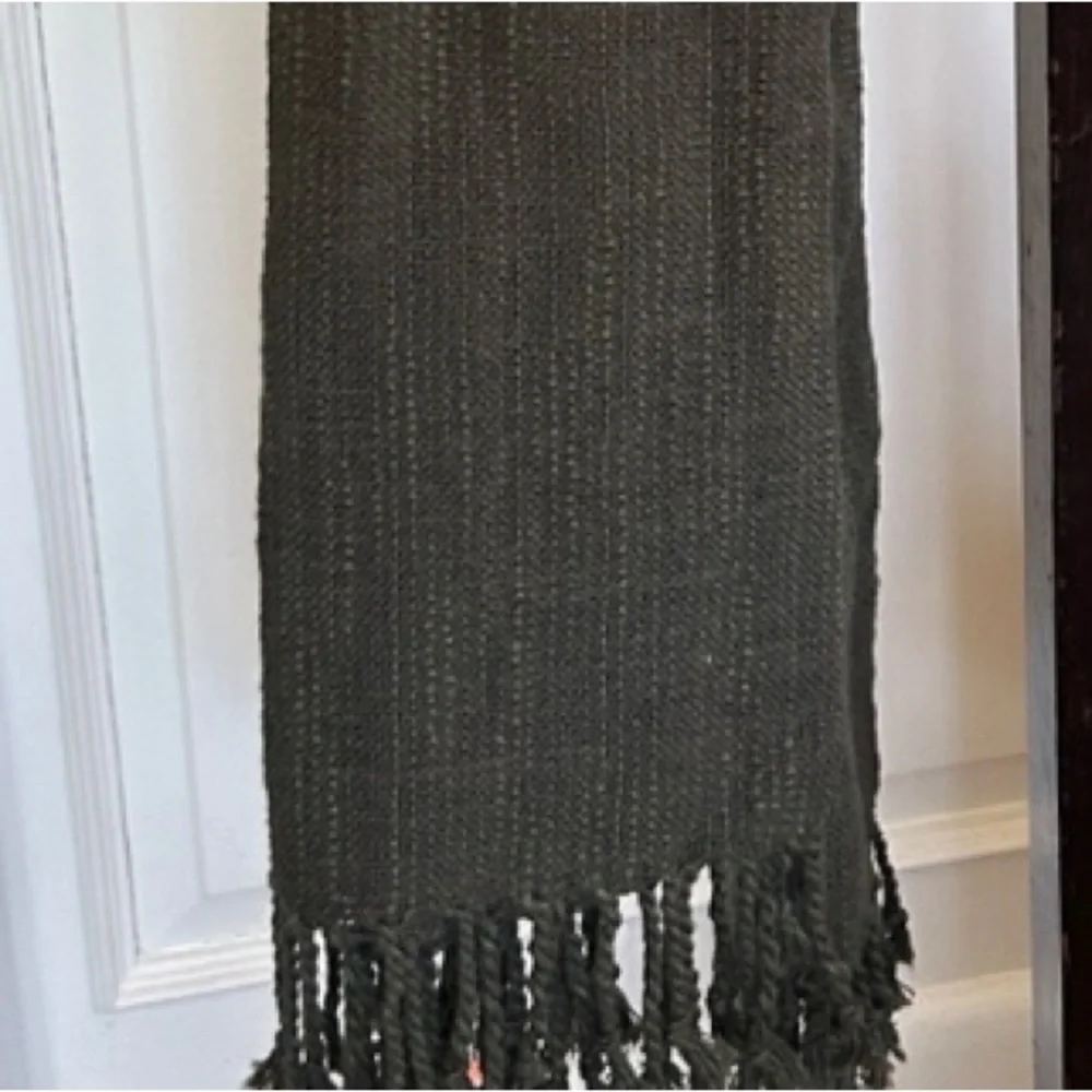 Olive Green Hand Loom Textile Hand Tied Tassels Travel Scarf Wrap Towel Sarong